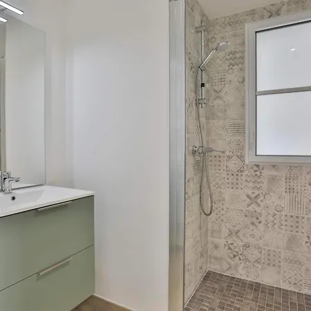 Neuf A 5 Minutes A Pied De La Apartman *