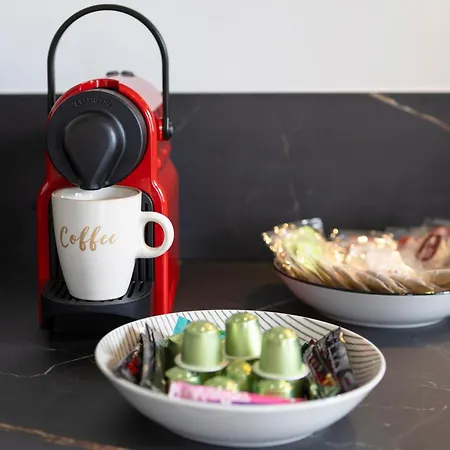 Neuf A 5 Minutes A Pied De La דירה *